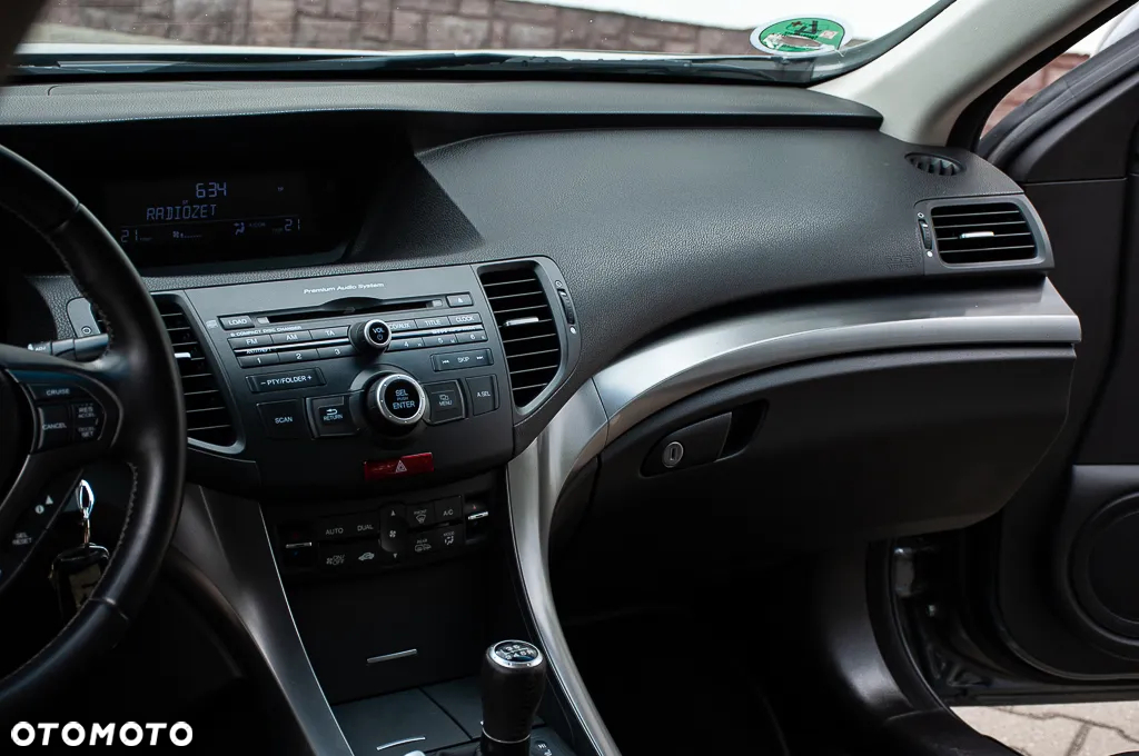 Honda Accord 2.0 Executive - 28