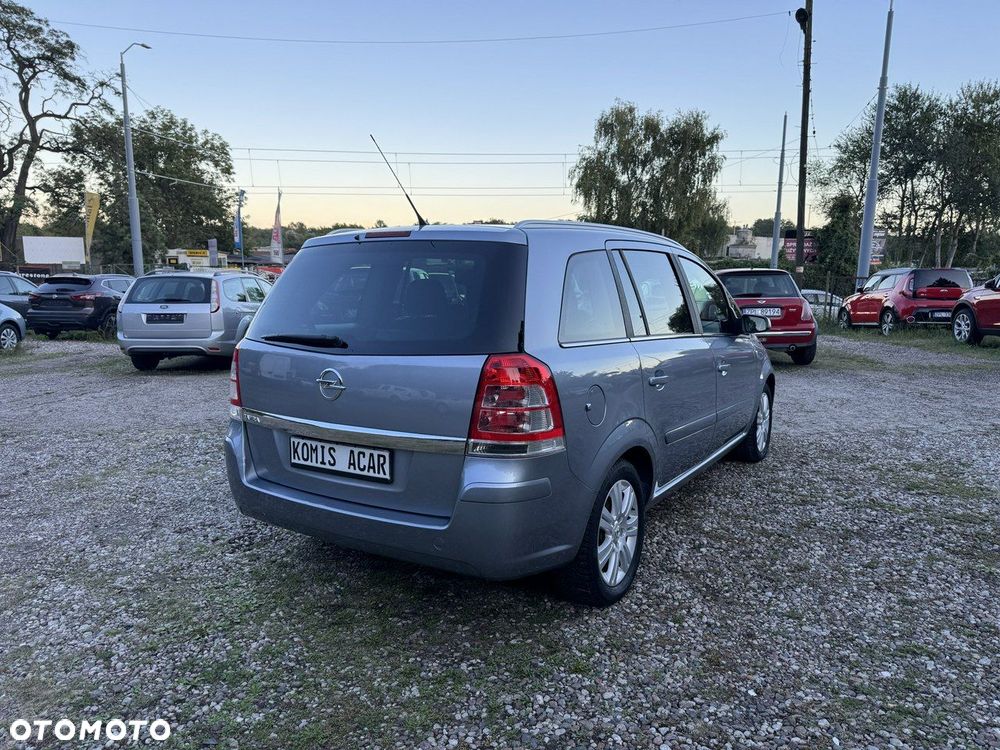 Opel Zafira - 31