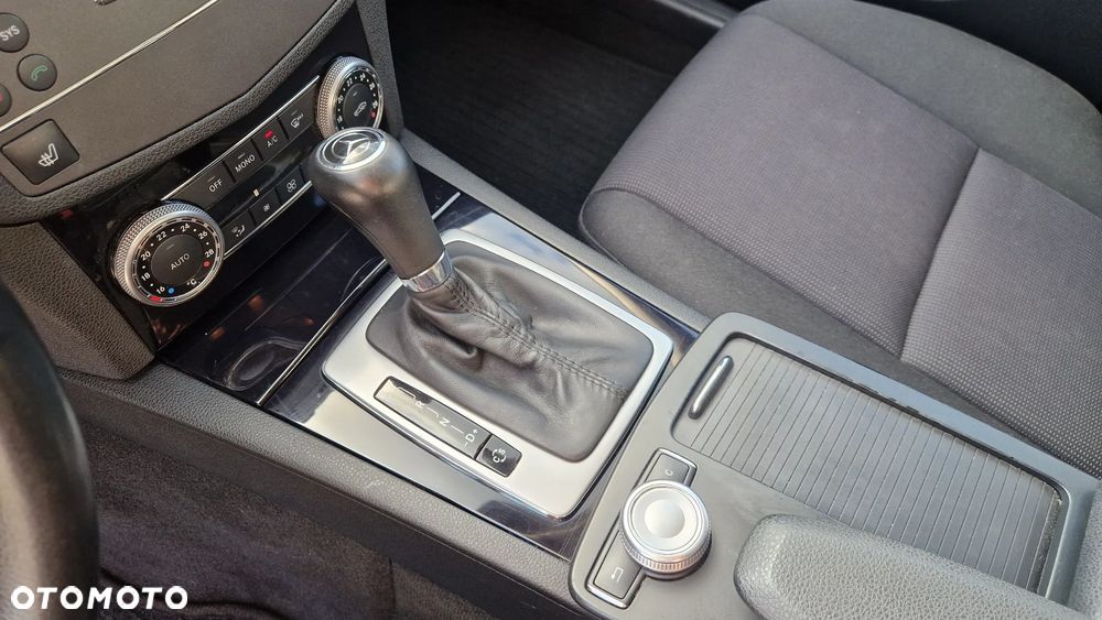 Mercedes-Benz Klasa C 180 Kompressor Automatik BlueEFFICIENCY - 16