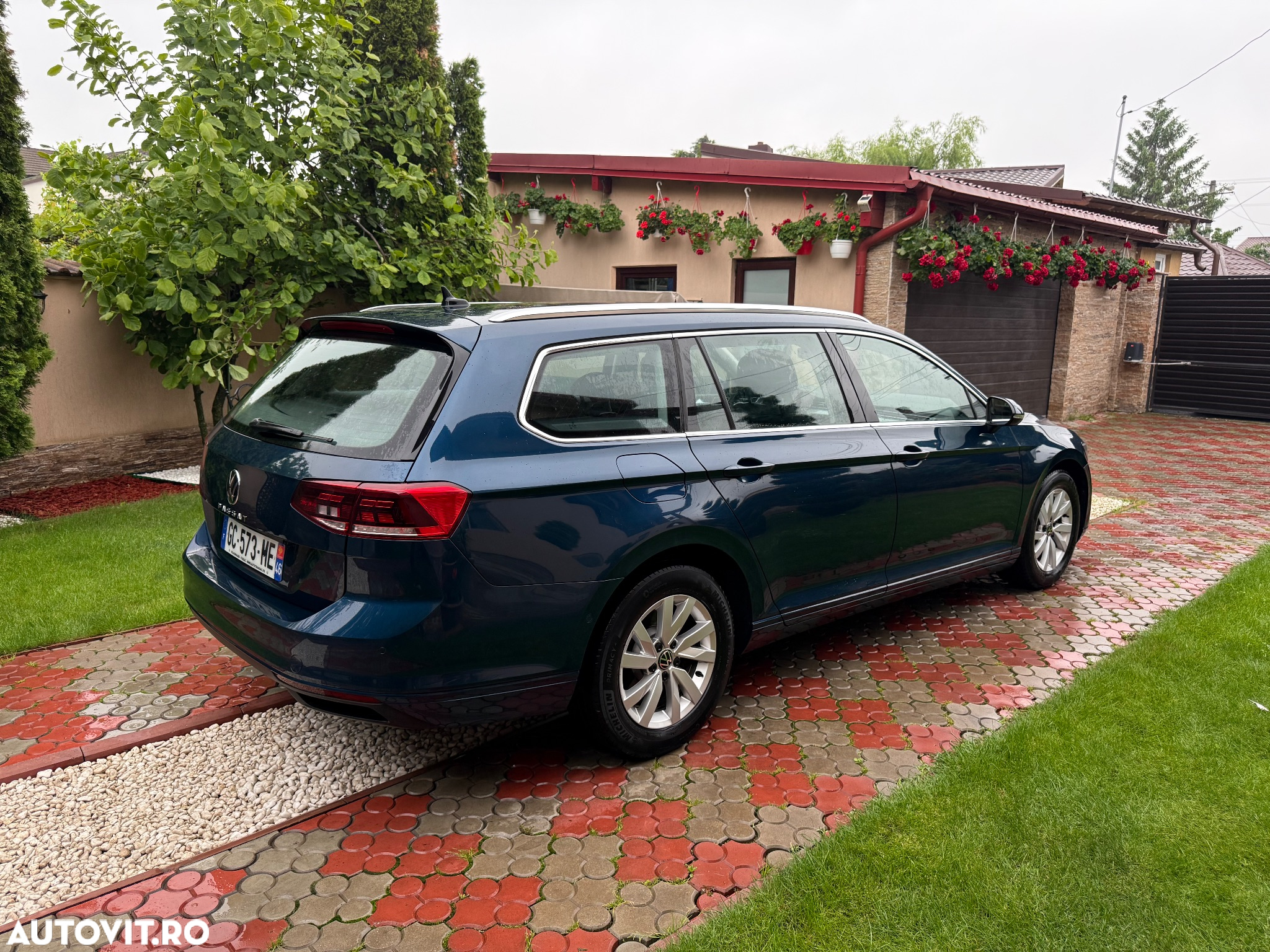 Volkswagen Passat Variant 2.0 TDI DSG (BlueMotion Technology) Trendline - 9