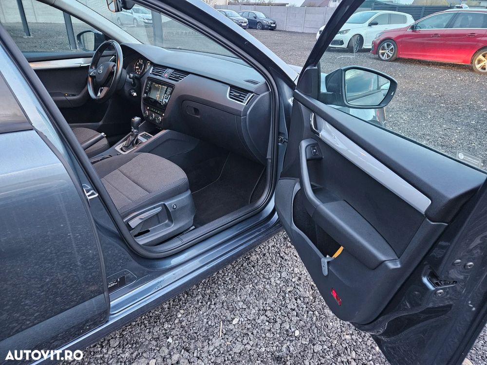 Skoda Octavia Combi 1.0 TSI DSG Clever - 11