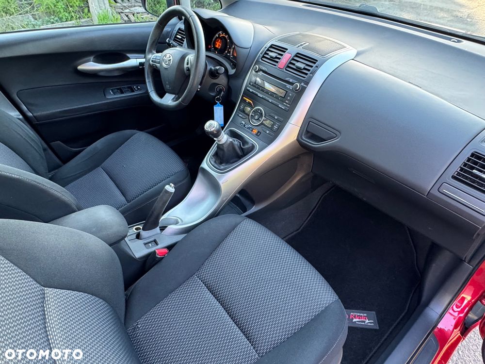 Toyota Auris 1.6 Valvematic Edition - 10
