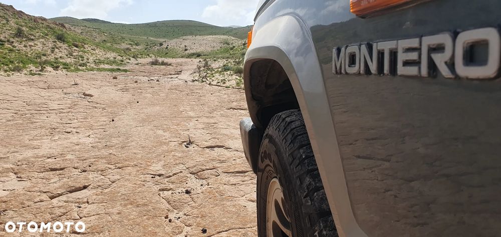 Mitsubishi Pajero 2.5 TDi - 21