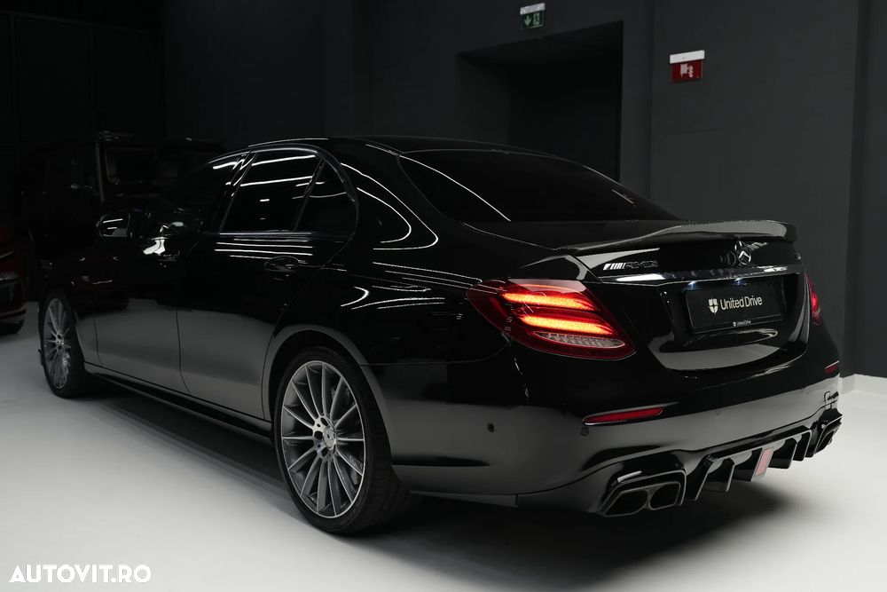 Mercedes-Benz E AMG 53 4MATIC Aut. - 30
