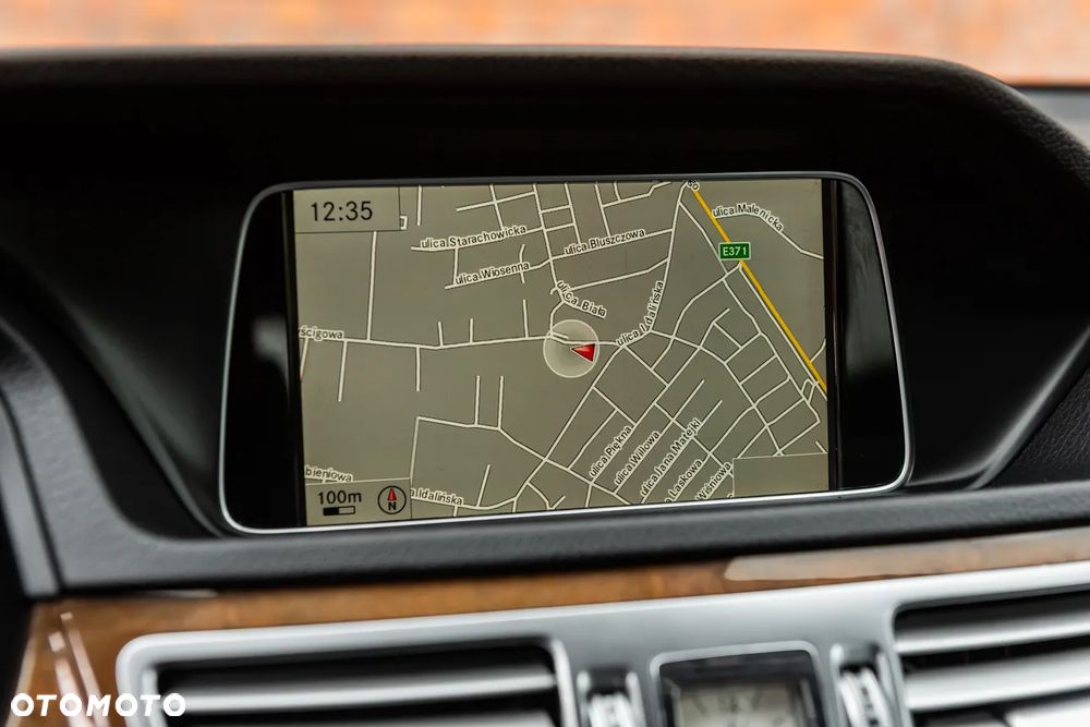 Mercedes-Benz Klasa E 350 BlueTEC 4-Matic Classic - 23