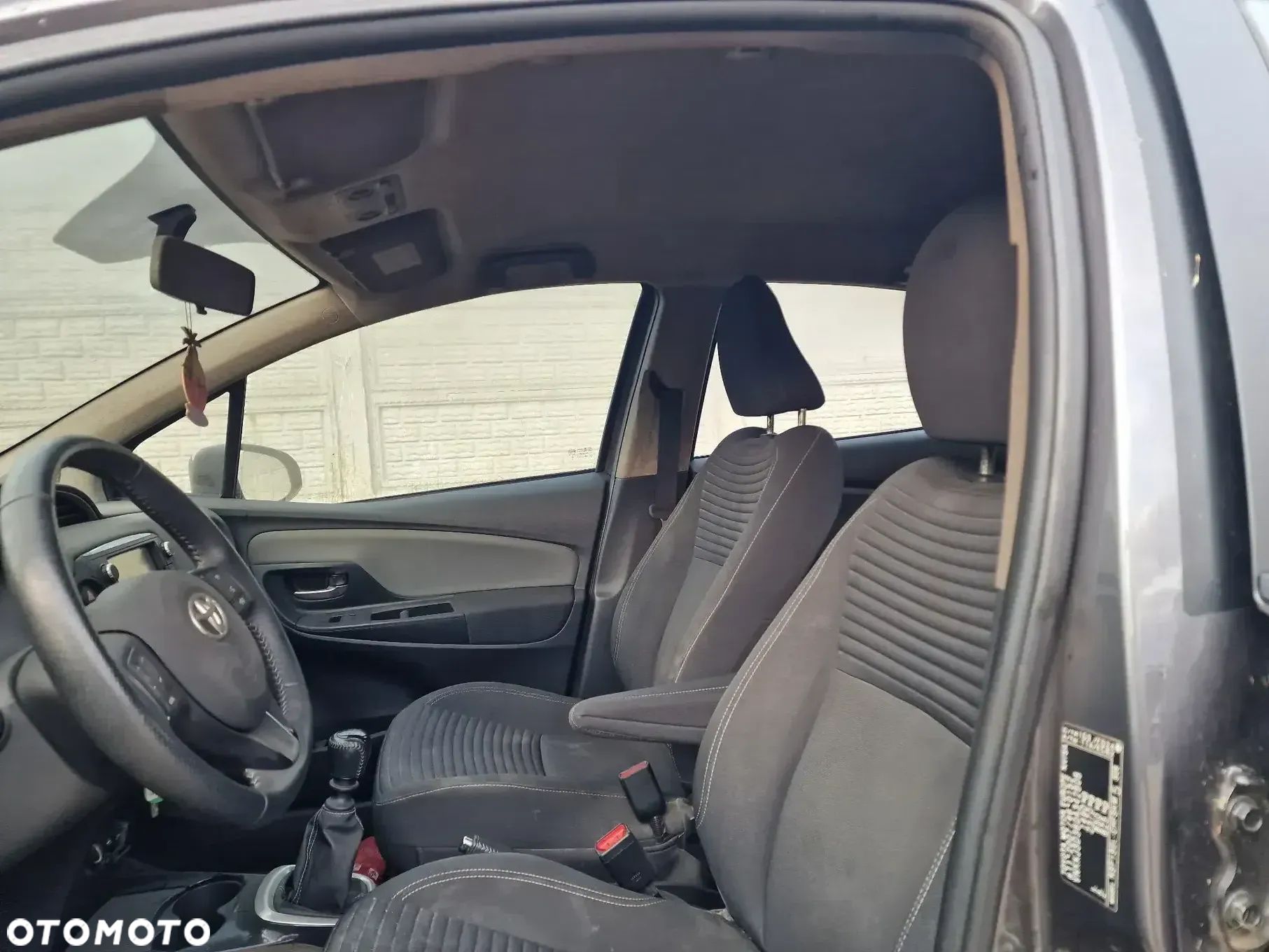 Toyota Yaris - 10