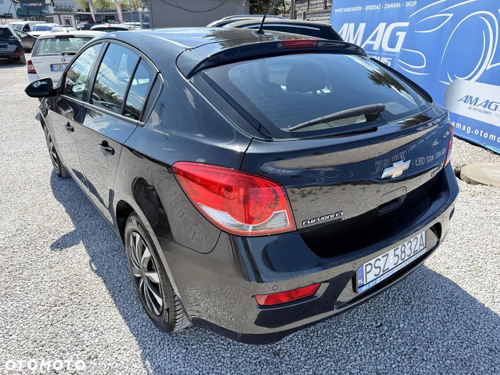 Chevrolet Cruze 1.6 LS - 8