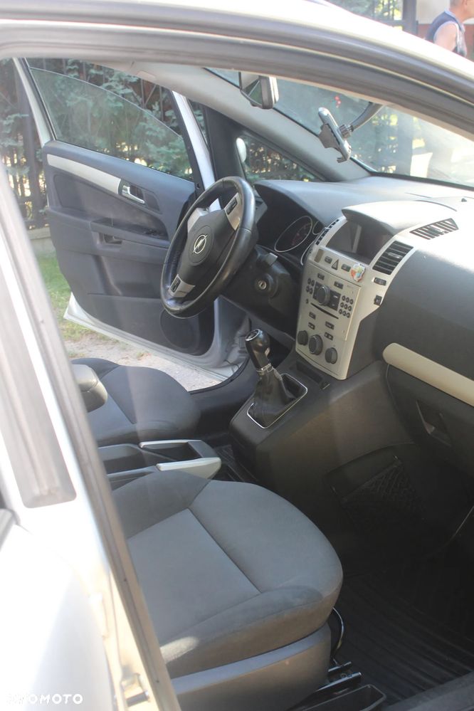 Opel Zafira 1.9 CDTI Enjoy - 10