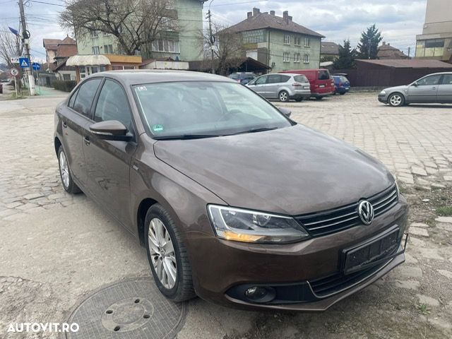 Volkswagen Jetta 1.6 TDI Trendline - 2