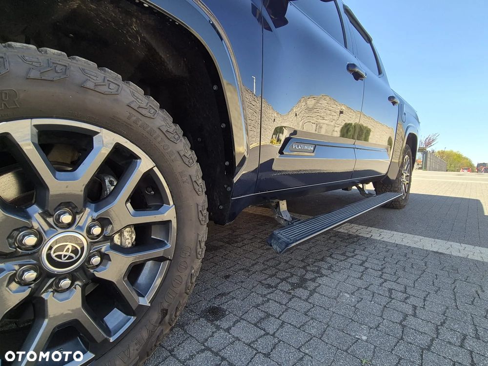 Toyota Tundra - 12