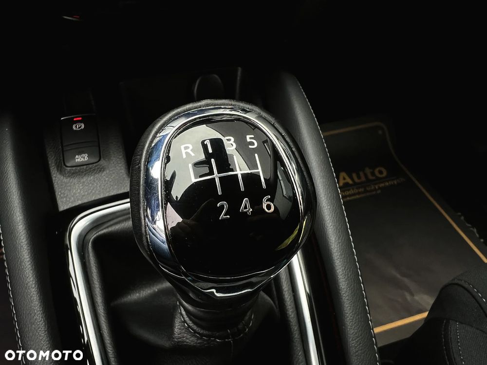 Nissan Qashqai 1.3 DIG-T N-Connecta EU6d - 34