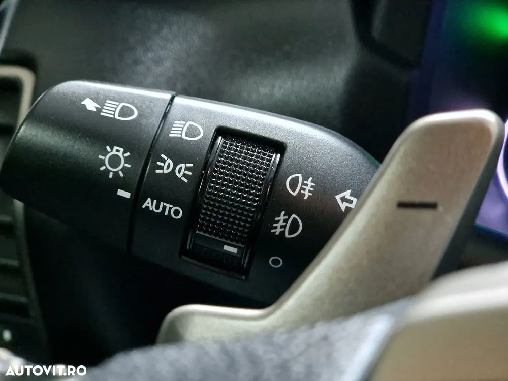 Lexus Seria NX 300h AWD Business - 30