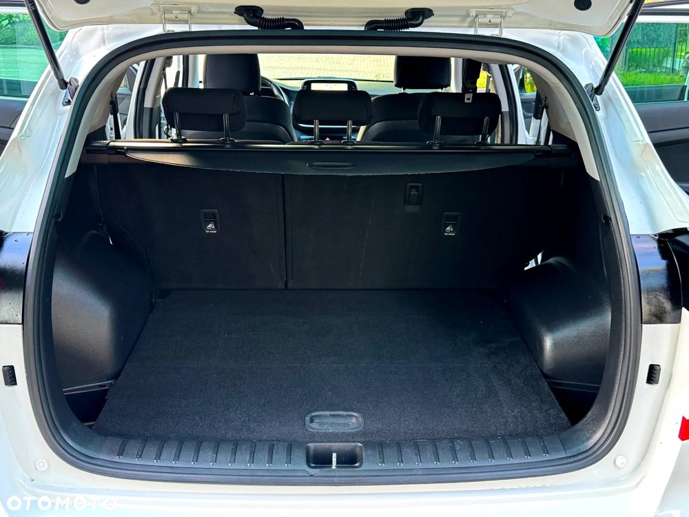 Hyundai Tucson 1.6 CRDi Comfort 2WD - 19