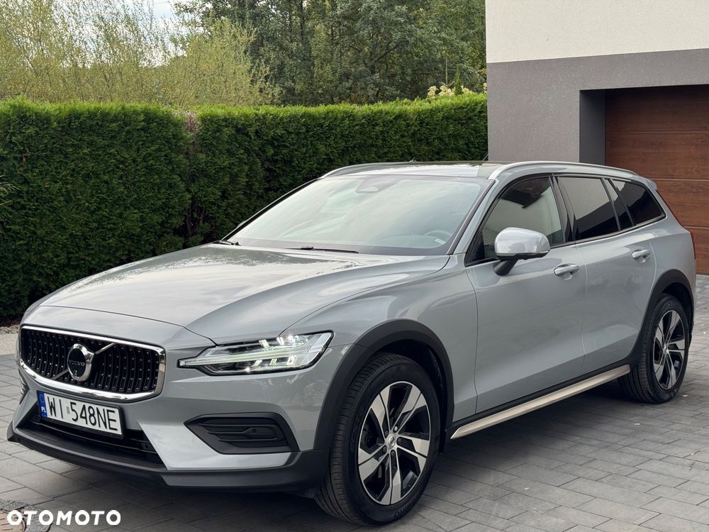 Volvo V60 Cross Country Plus B5 B AWD - 1