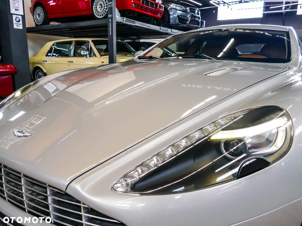 Aston Martin Rapide Luxe Touchtronic II - 29