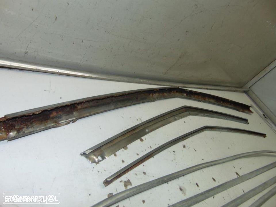 Audi 100 1968 a 1974 vários frisos - 4