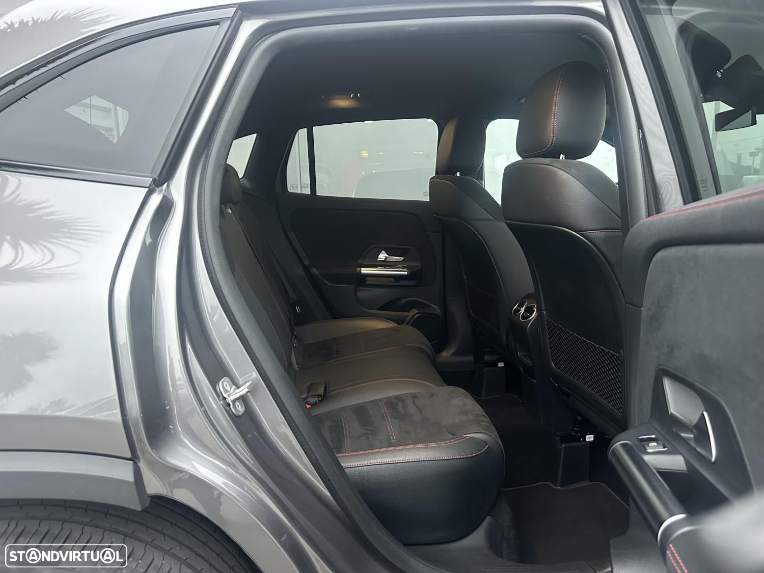 Mercedes-Benz GLA 180 d AMG Line - 18