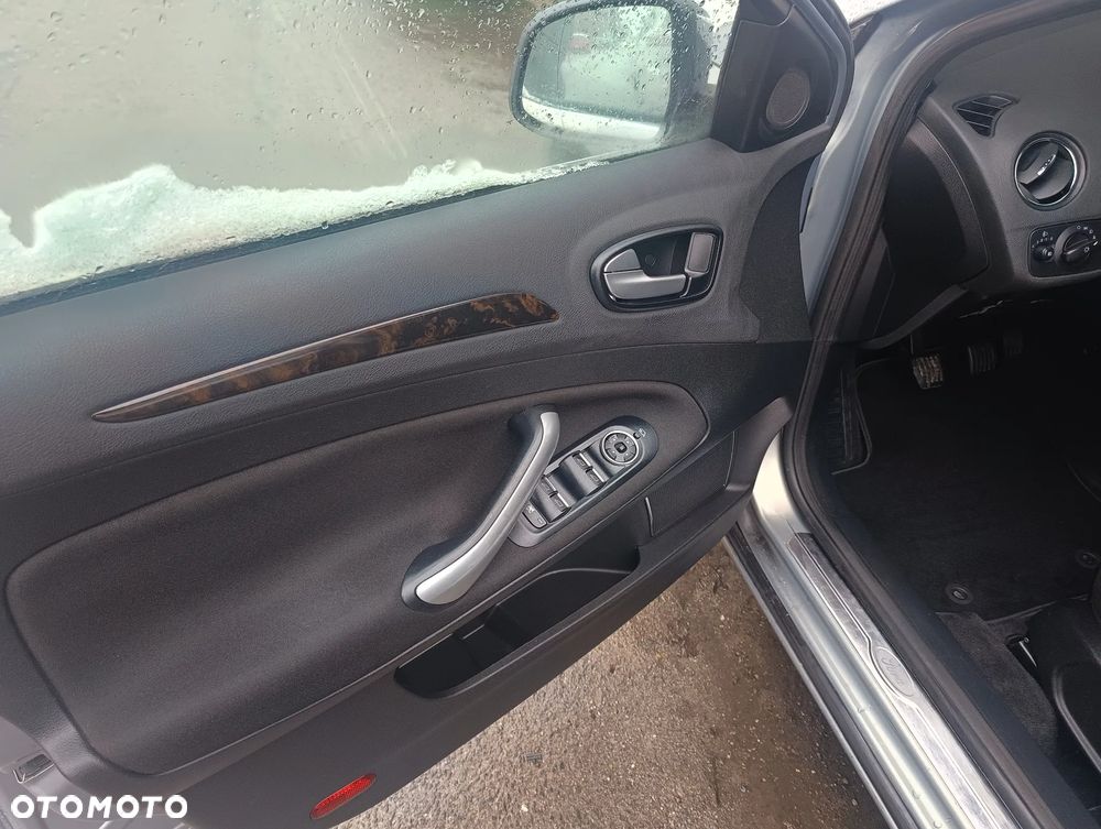 Ford Mondeo 2.0 Ghia Executive - 13