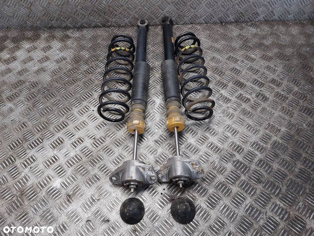 AMORTYZATORY + SPRĘŻYNY TYŁ KOMPLET SKODA FABIA I SEDAN KYB 343328 - 1