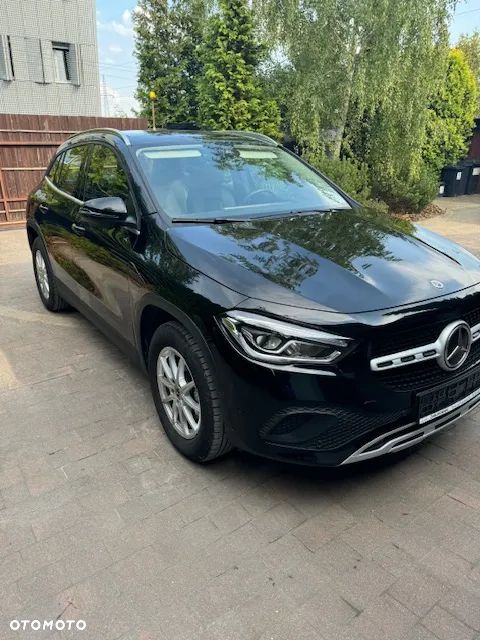 Mercedes-Benz GLA 180 d 8G-DCT - 3