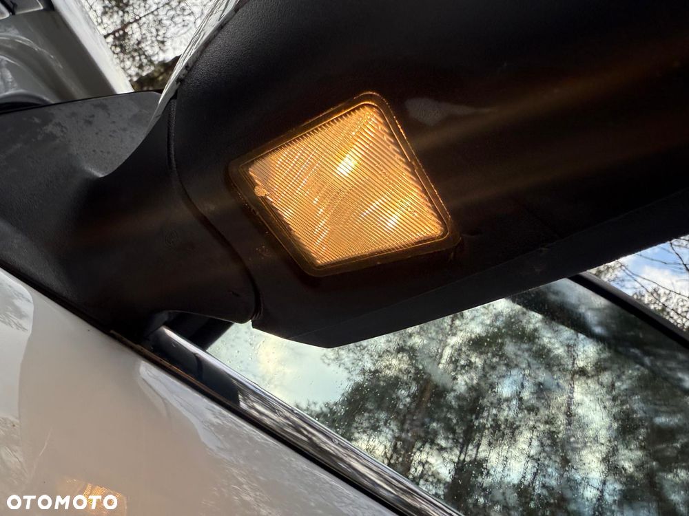 Ford Kuga 2.0 TDCi 2x4 Titanium - 19