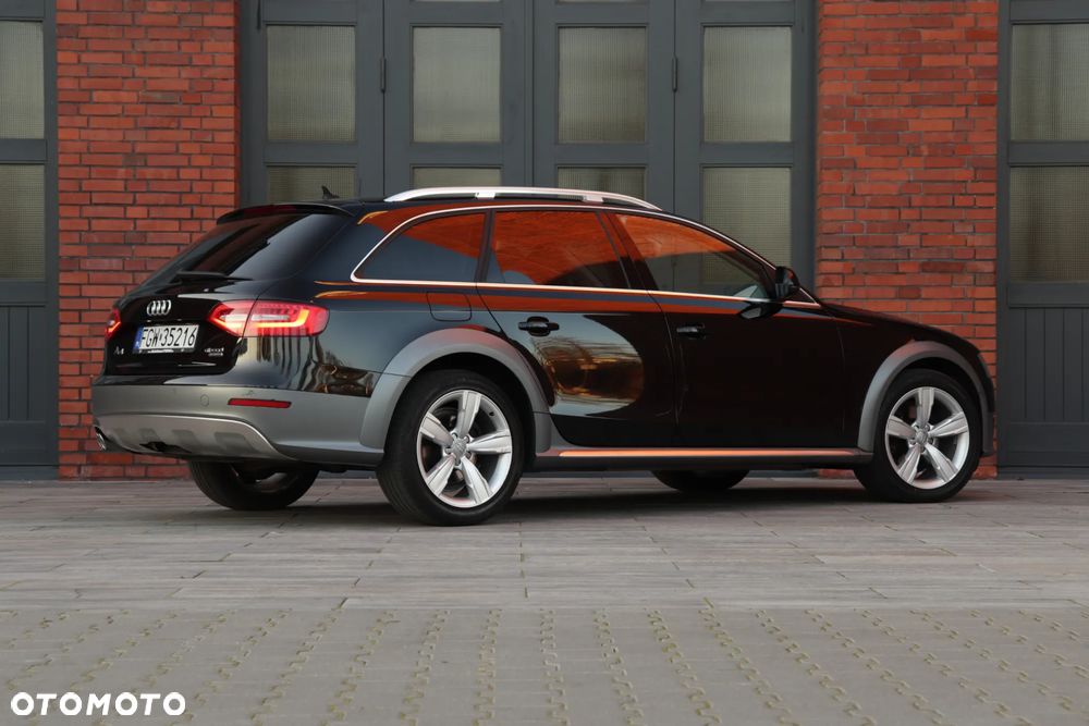 Audi A4 Allroad 2.0 TDI Quattro - 12