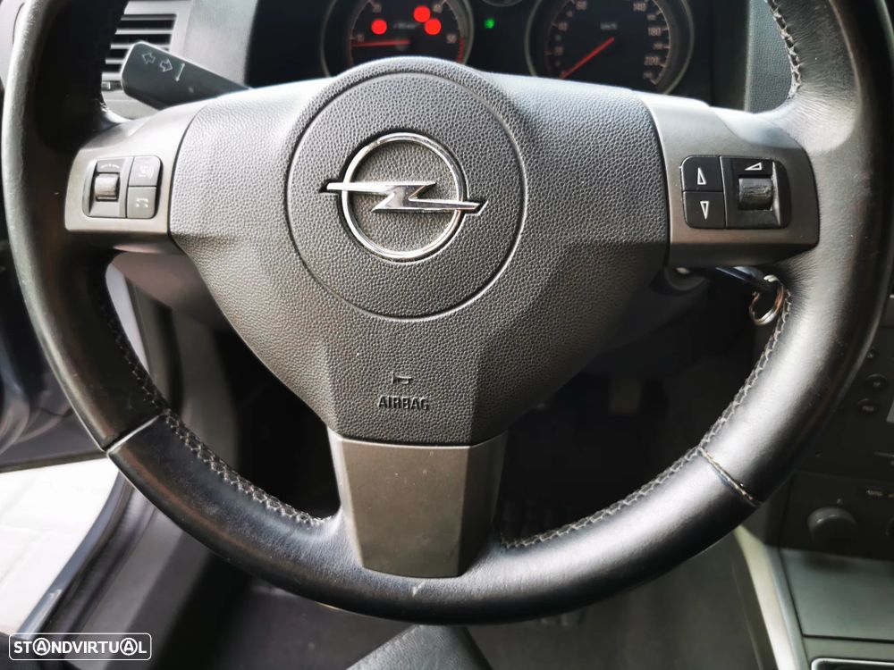 Opel Astra 1.7 CDTi Cosmo M6 - 19