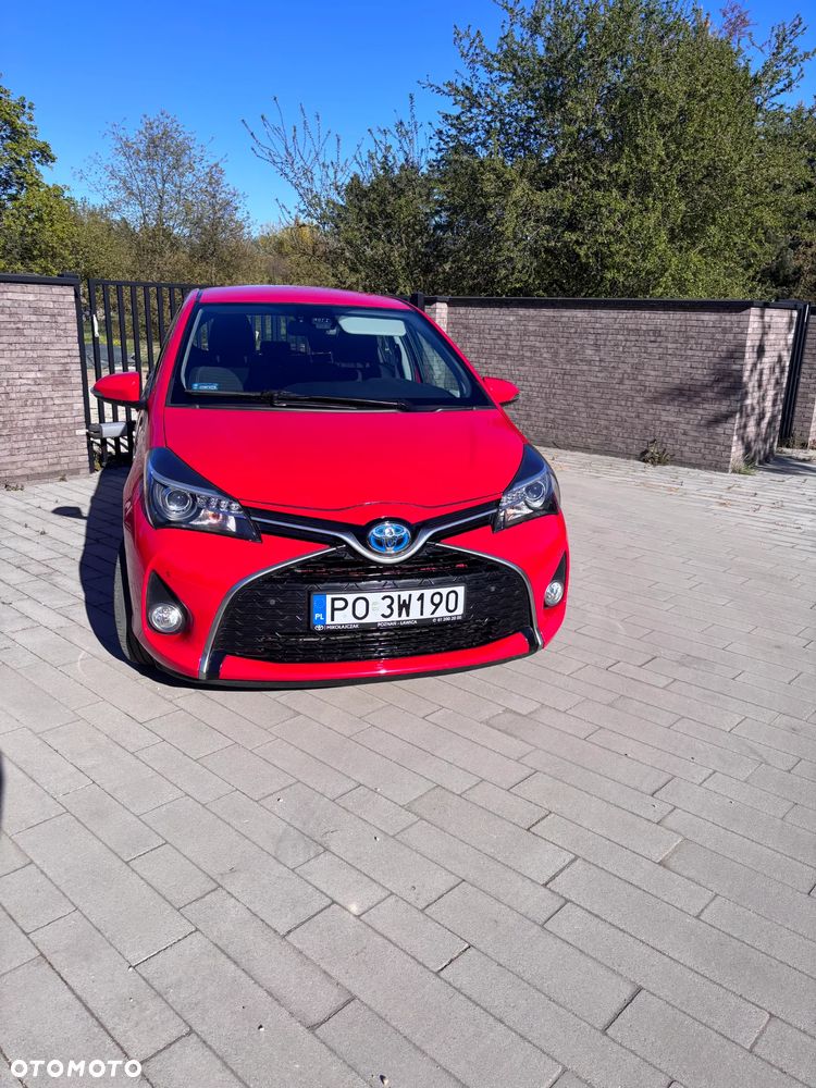 Toyota Yaris Hybrid 100 Dynamic - 2