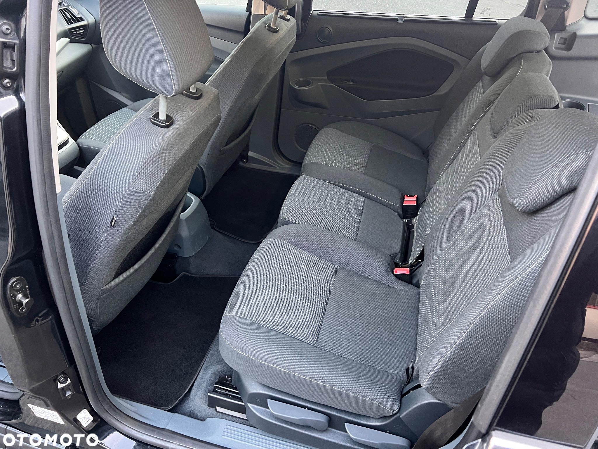 Ford C-MAX 2.0 TDCi Trend MPS6 - 24