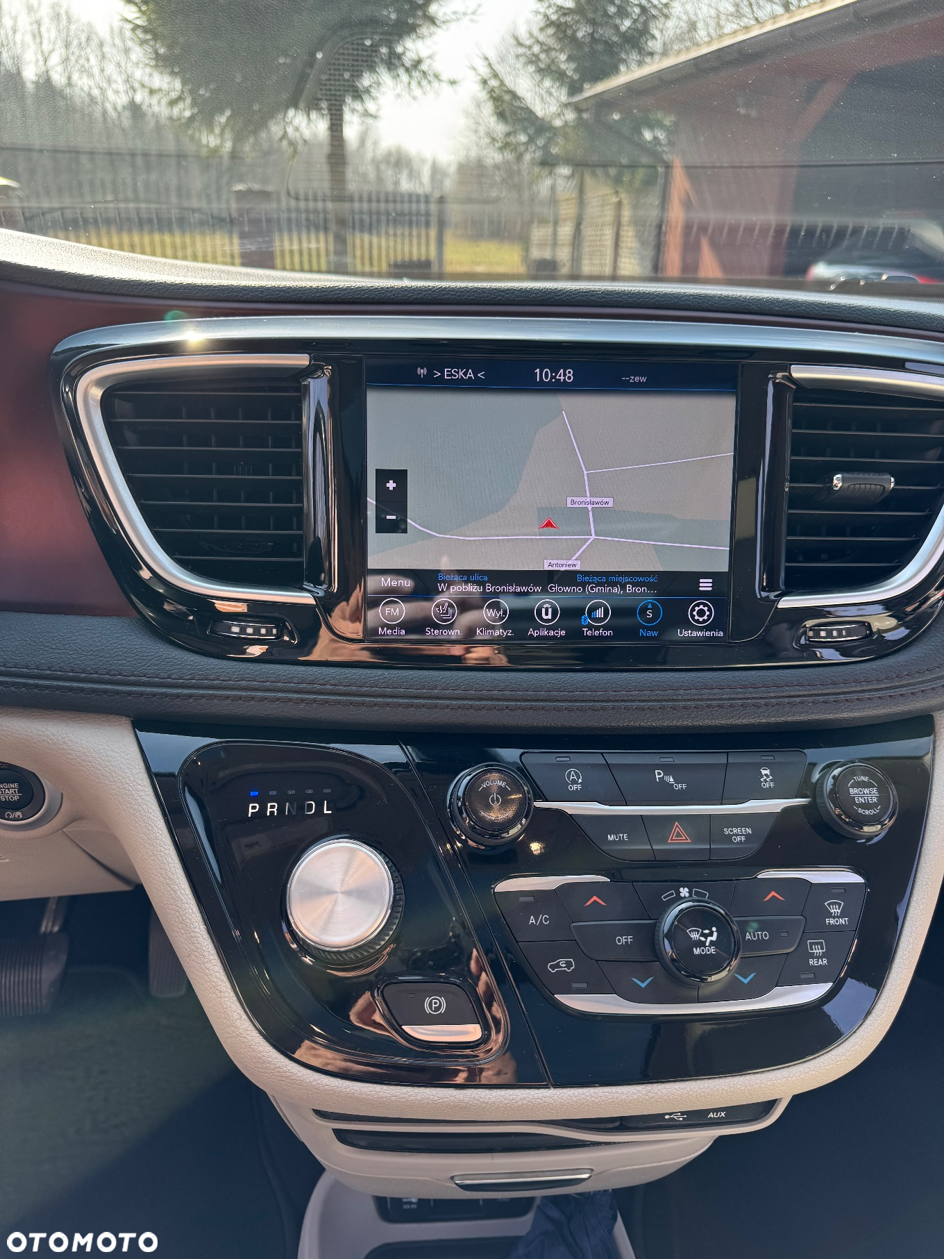 Chrysler Pacifica - 12