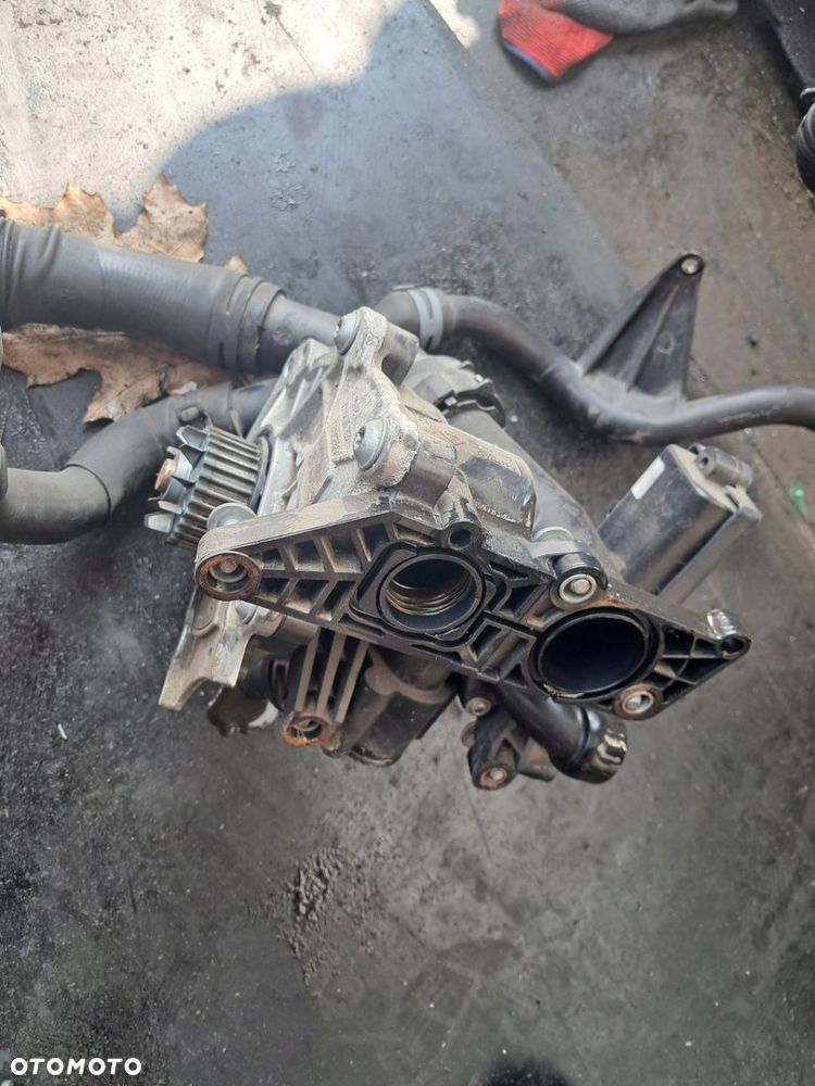 VW SKODA SEAT AUDI Pompa wody termostat 1.8 2.0 TSI TFSI 06L121012A - 1