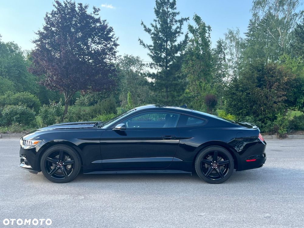 Ford Mustang 2.3 EcoBoost - 11