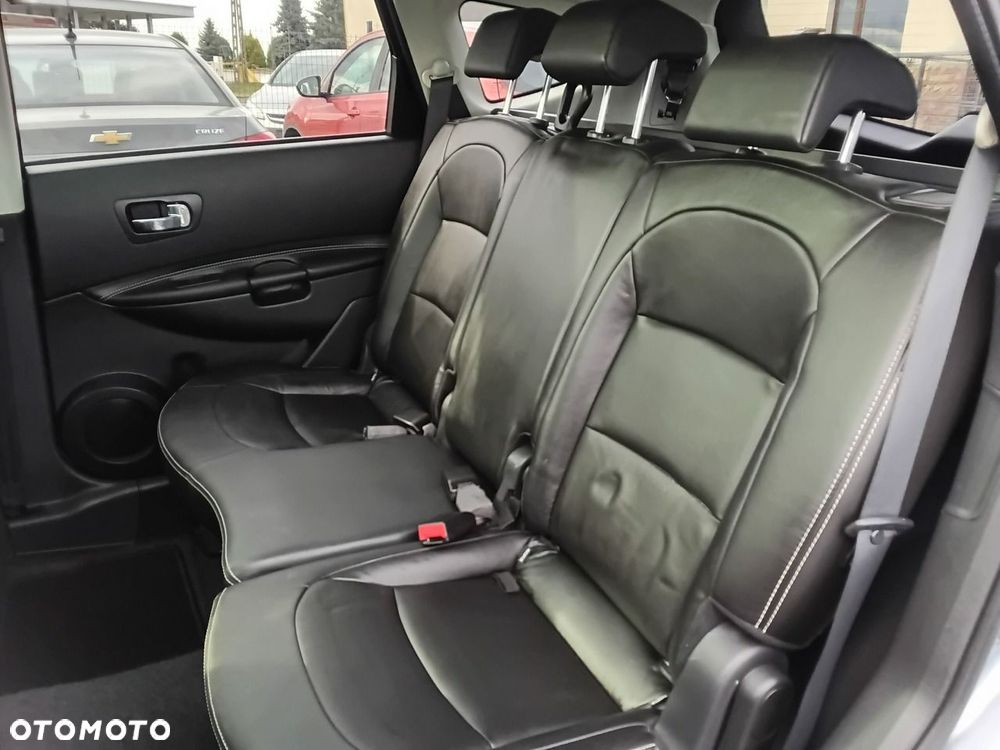 Nissan Qashqai+2 - 13