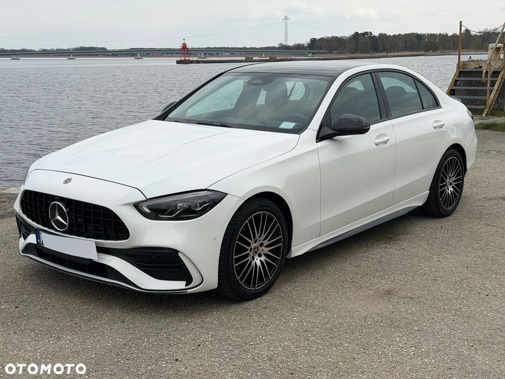 Mercedes-Benz Klasa C 180 9G-TRONIC AMG Line - 24