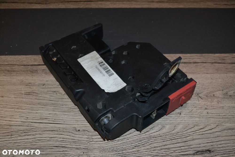 MERCEDES W204 W212 KLEMA PLUSOWA PIROTECHNICZNA NABÓJ - 1