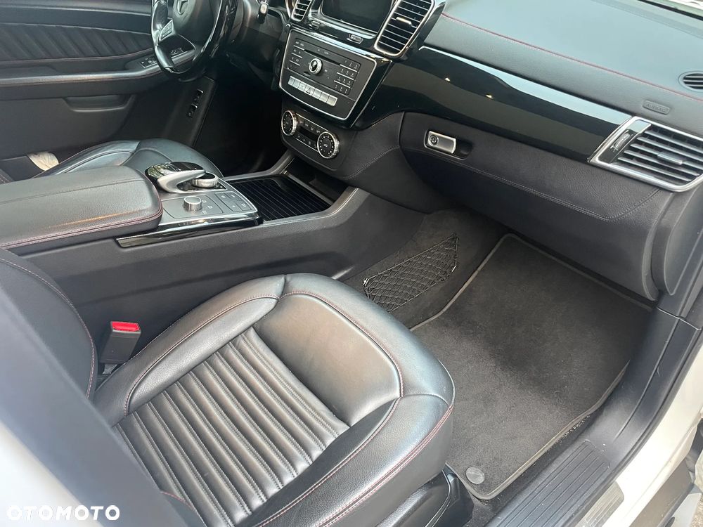 Mercedes-Benz GLE - 13