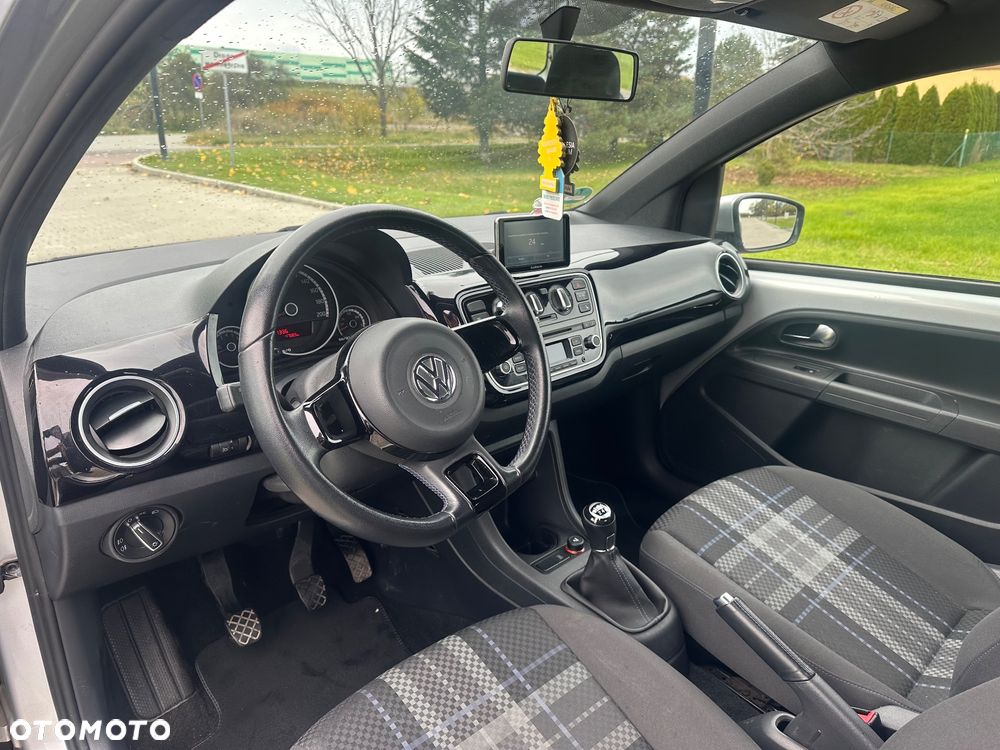 Volkswagen up! club - 6