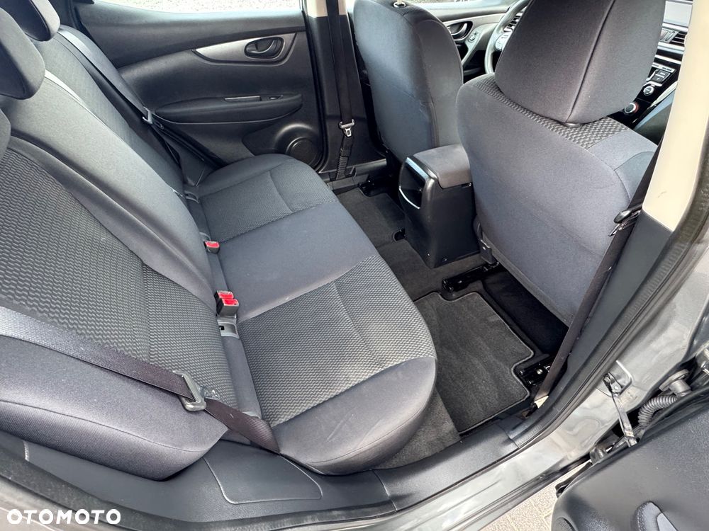 Nissan Qashqai 1.2 DIG-T N-Vision - 23