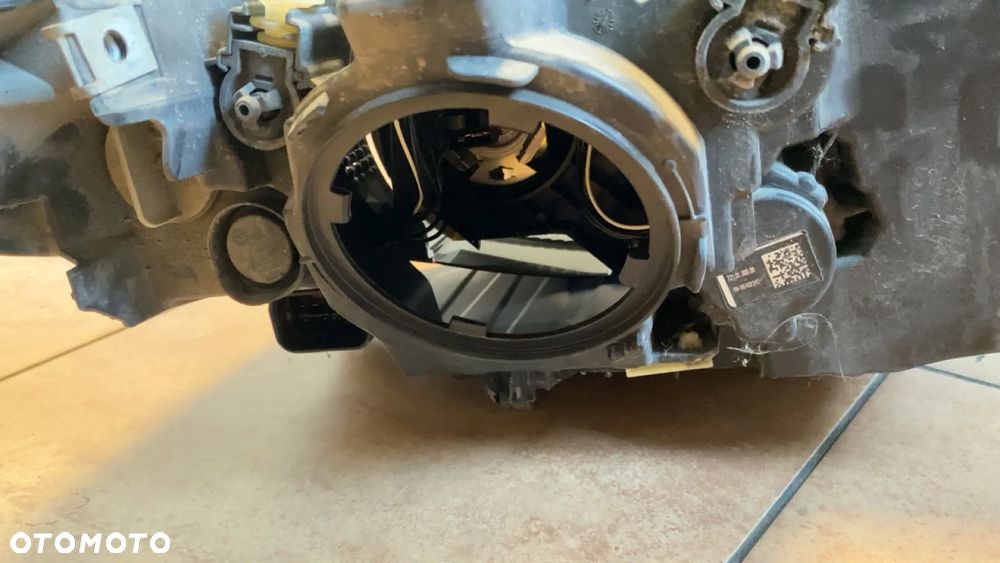 BMW F30 F31 REFLEKTOR LAMPA PRZEDNIA LEWA PRZÓD EUROPA 7259523 USZKODZONE UCHWYTY - 7