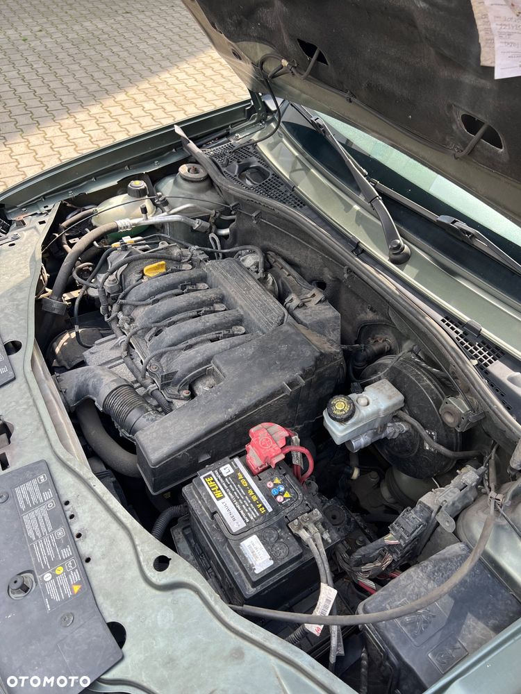 Dacia Duster 1.6 Laureate - 23