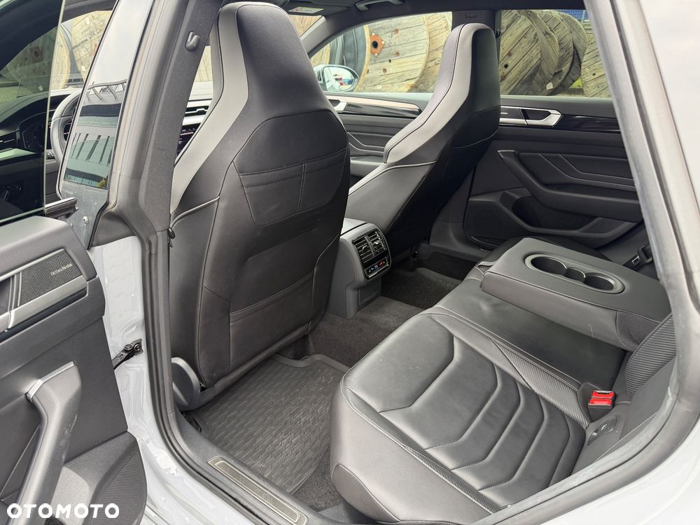 Volkswagen Arteon 2.0 TDI SCR DSG R-Line - 18