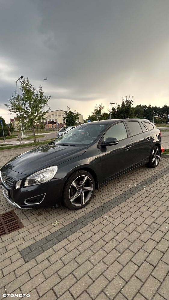 Volvo V60 D3 Kinetic - 1