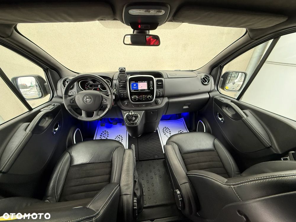 Opel Vivaro - 2