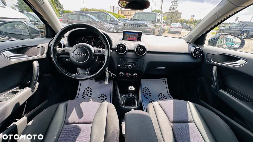 Audi A1 ver-1-2-tfsi-attraction - 11