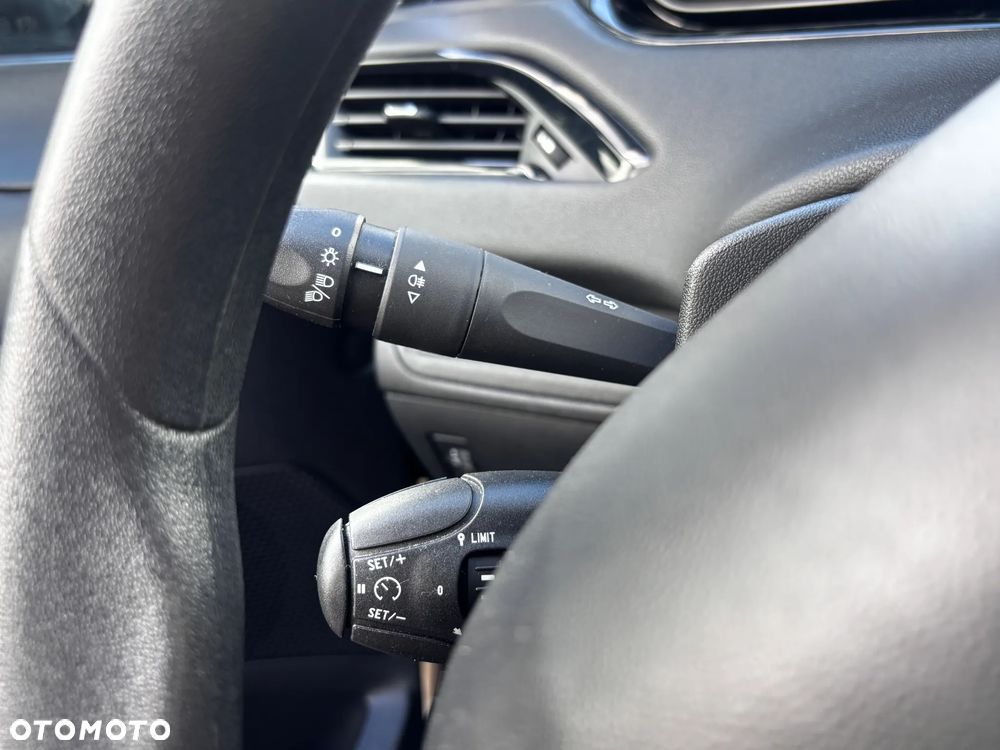 Peugeot 208 1.0 VTi Access - 15