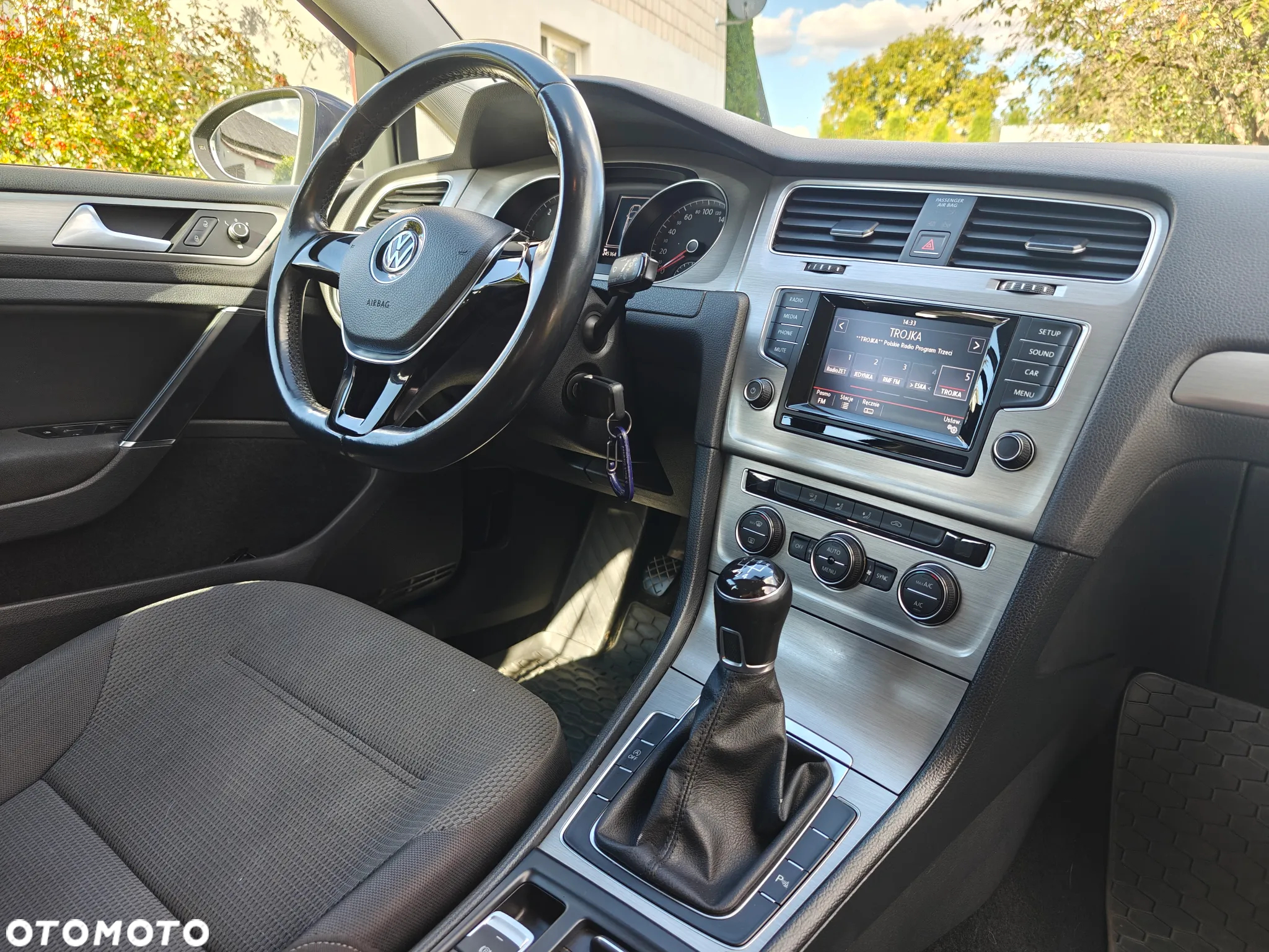 Volkswagen Golf VII 1.6 TDI BMT Comfortline - 18