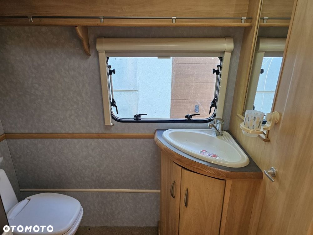 SWIFT STERLING VITESSE 520 - 7