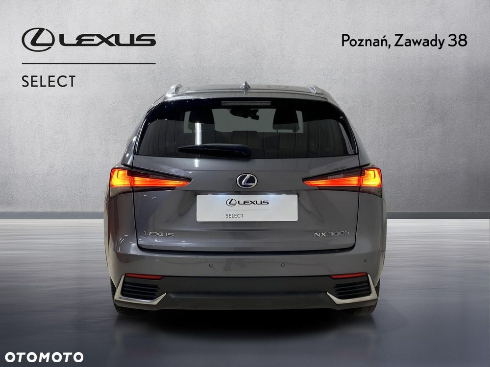 Lexus NX 300h Comfort AWD - 9