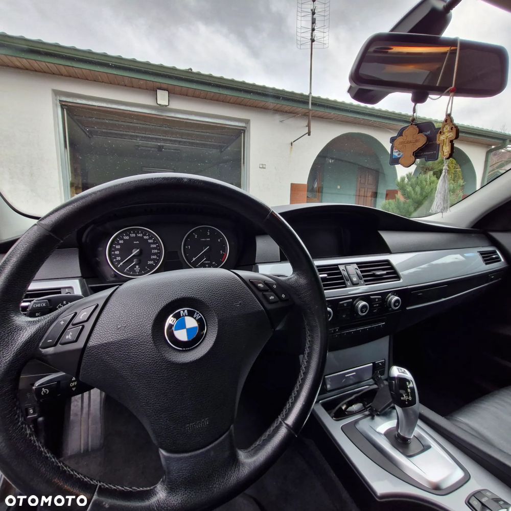BMW Seria 5 520d - 3