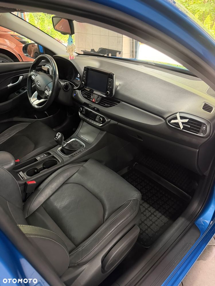 Hyundai i30 1.4 T-GDI Premiere Luxury - 12